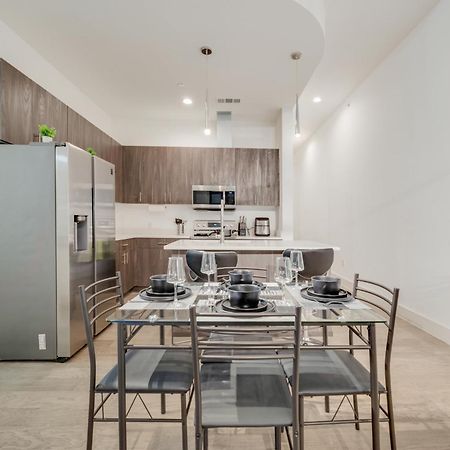 Snazzy Loft Style 2Br I Gym I Parking I Workspace Dallas Buitenkant foto