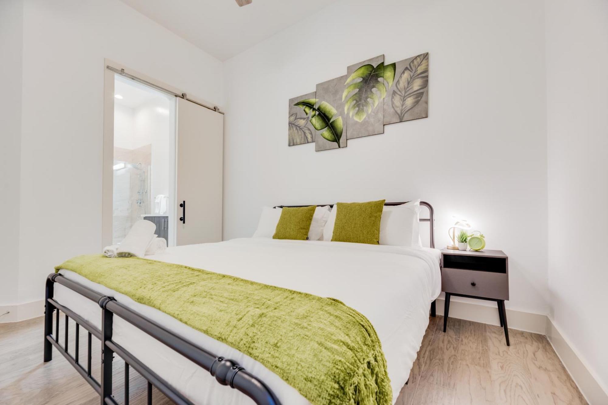 Snazzy Loft Style 2Br I Gym I Parking I Workspace Dallas Buitenkant foto
