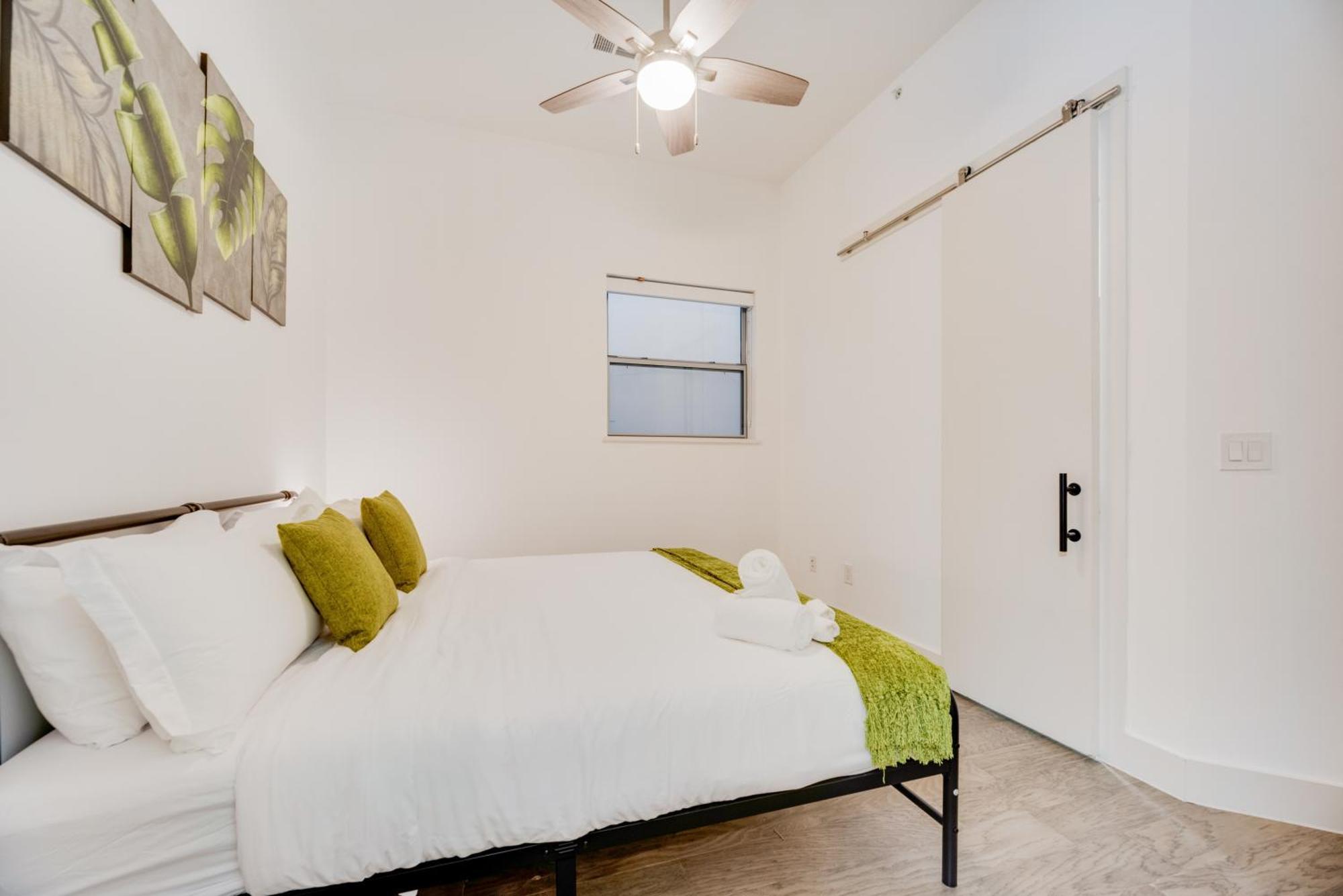 Snazzy Loft Style 2Br I Gym I Parking I Workspace Dallas Buitenkant foto