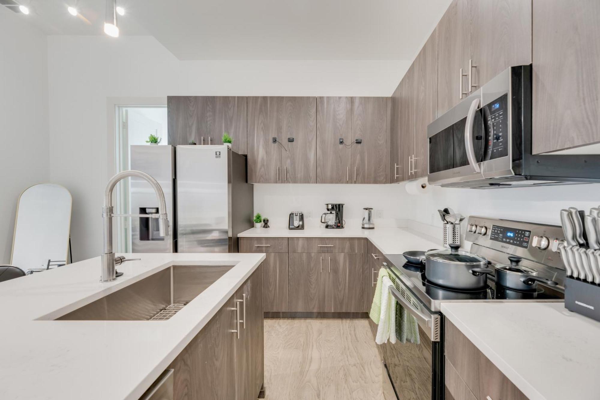 Snazzy Loft Style 2Br I Gym I Parking I Workspace Dallas Buitenkant foto